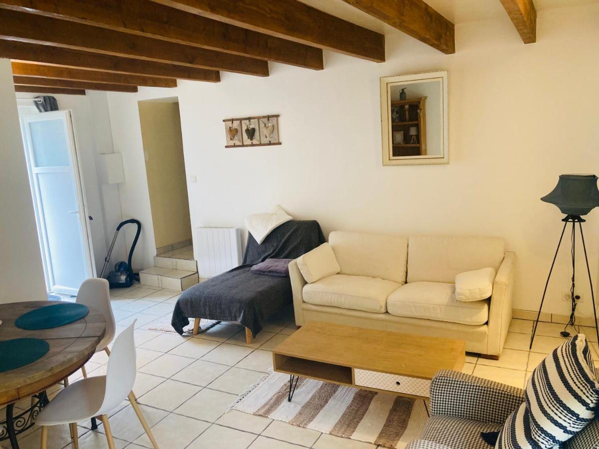 Petite Maison A La Campagne Saint-Germain-des-Fosses Экстерьер фото